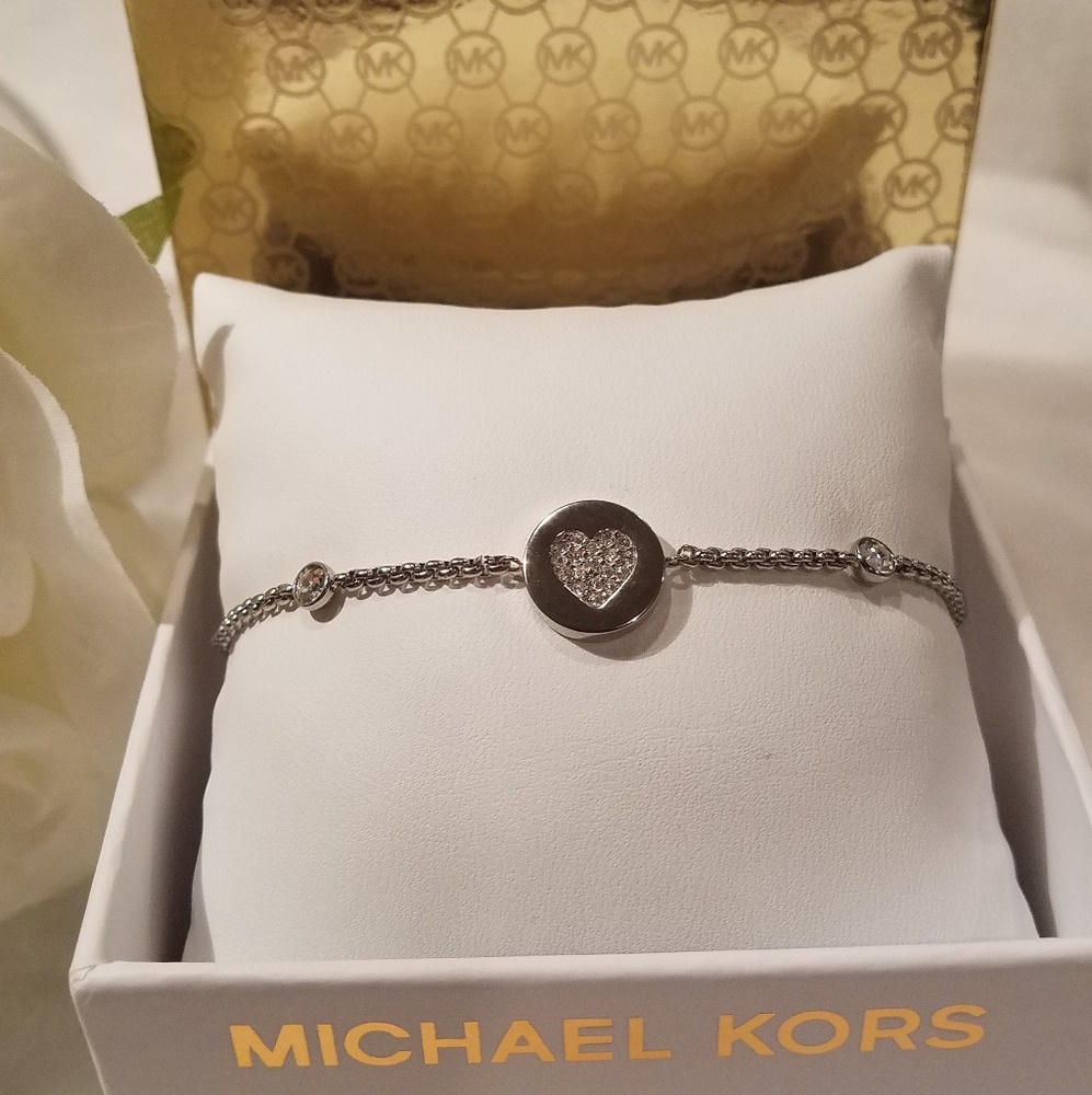 Michael Kors Pave Crystal heart bracelet - Picture 2 of 8